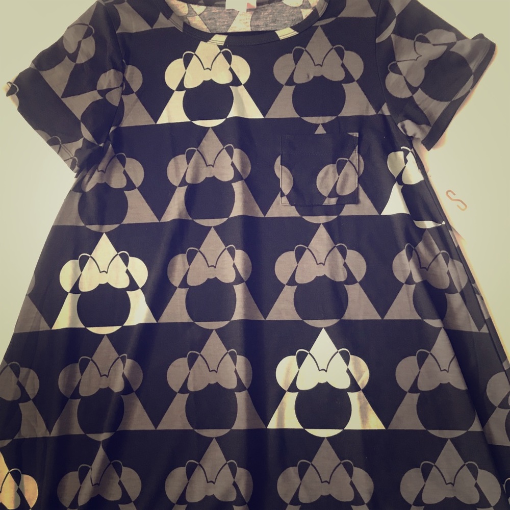 NWT Disney Minnie Carly. Size small